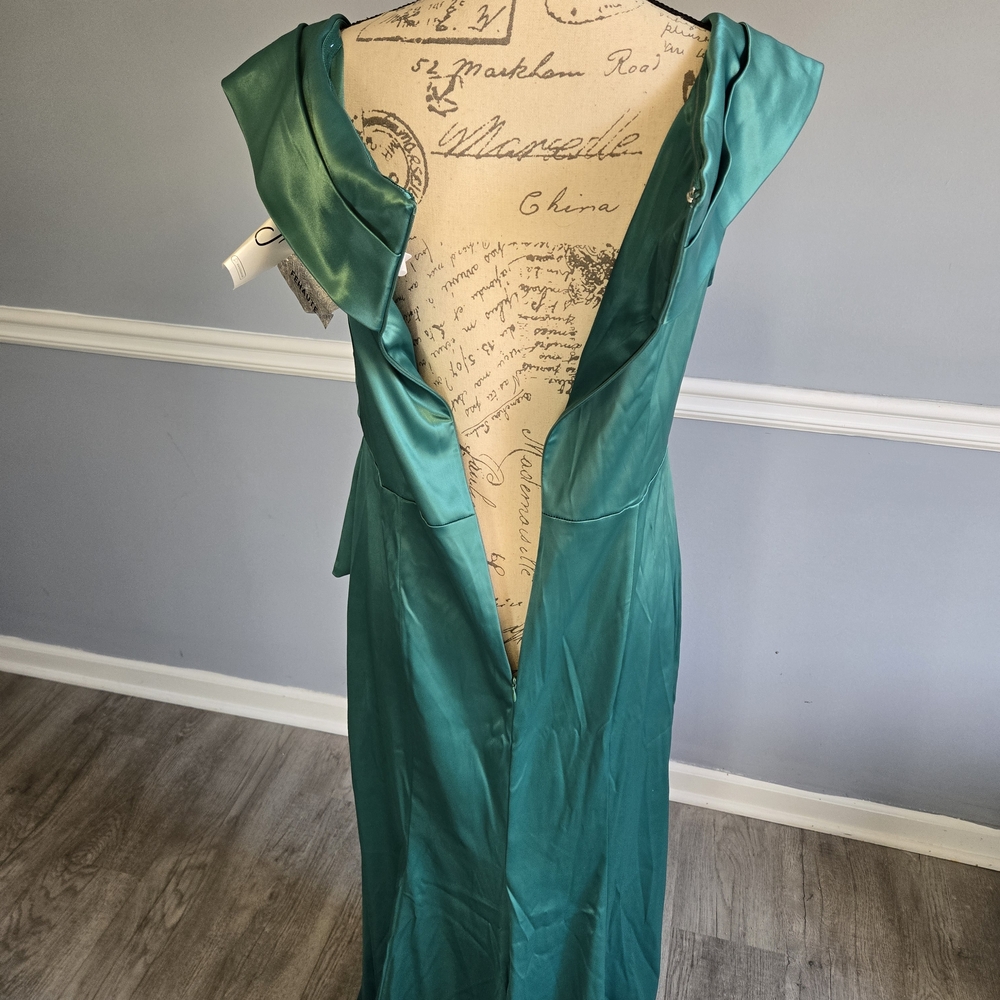 Elegant Teal Evening Gown- Emerald Green Size S - Picture 6 of 9